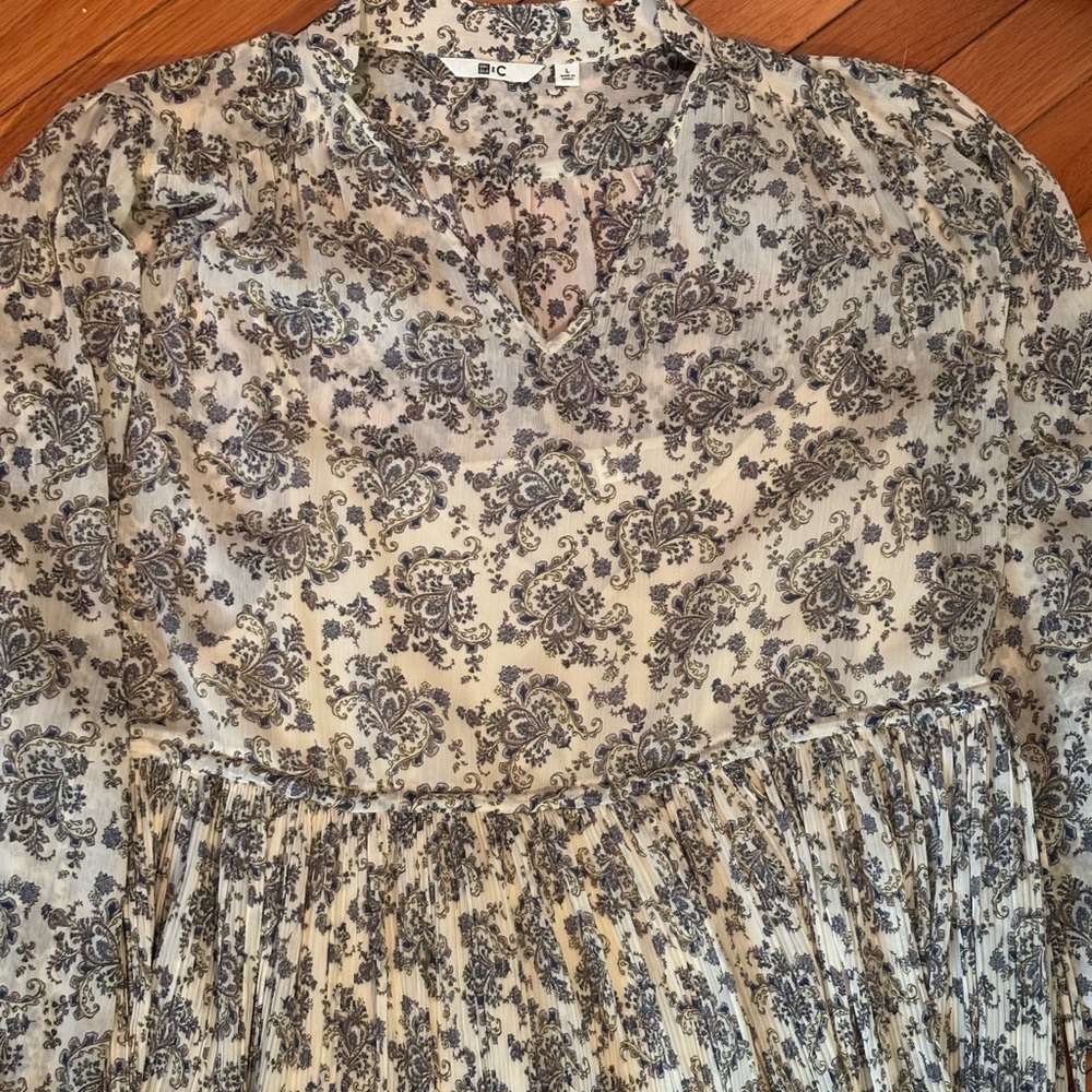 NWOT Chiffon Pleated Long-Sleeve Dress
